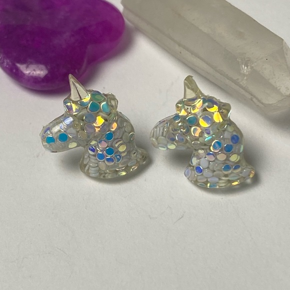 ๐Sale ๐2 for $10 NWOT fun fantasy sparkle confetti unicorn post earrings - Picture 2 of 5
